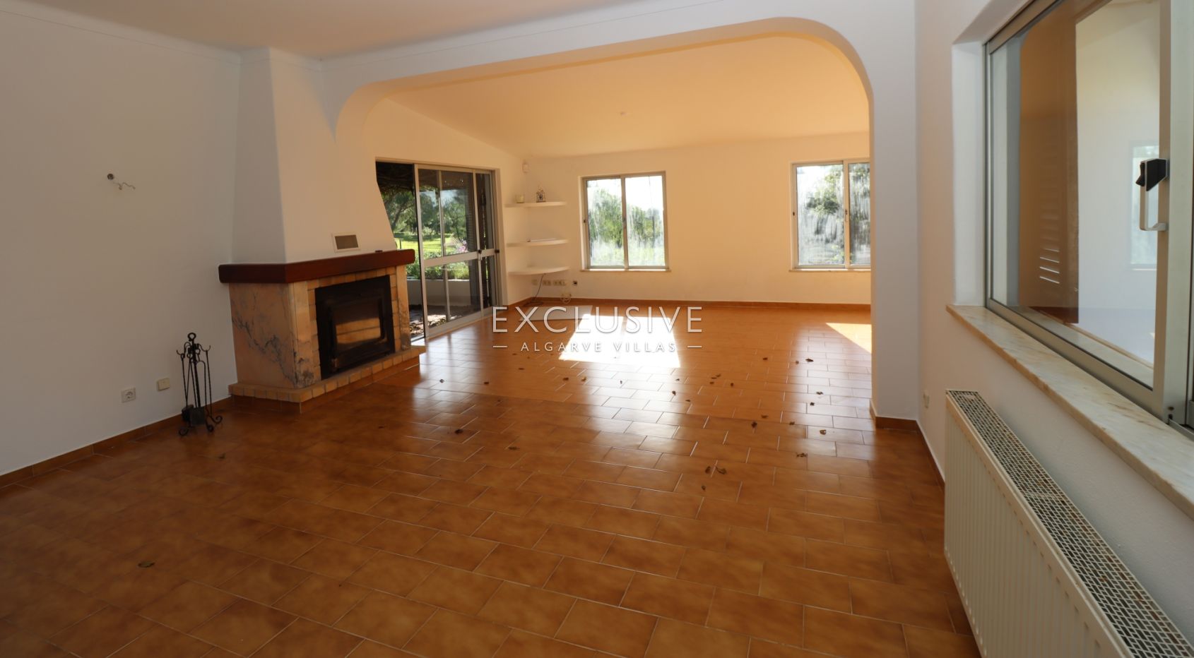 Villa to renovate in Vale del Rei, Lagoa, Algarve