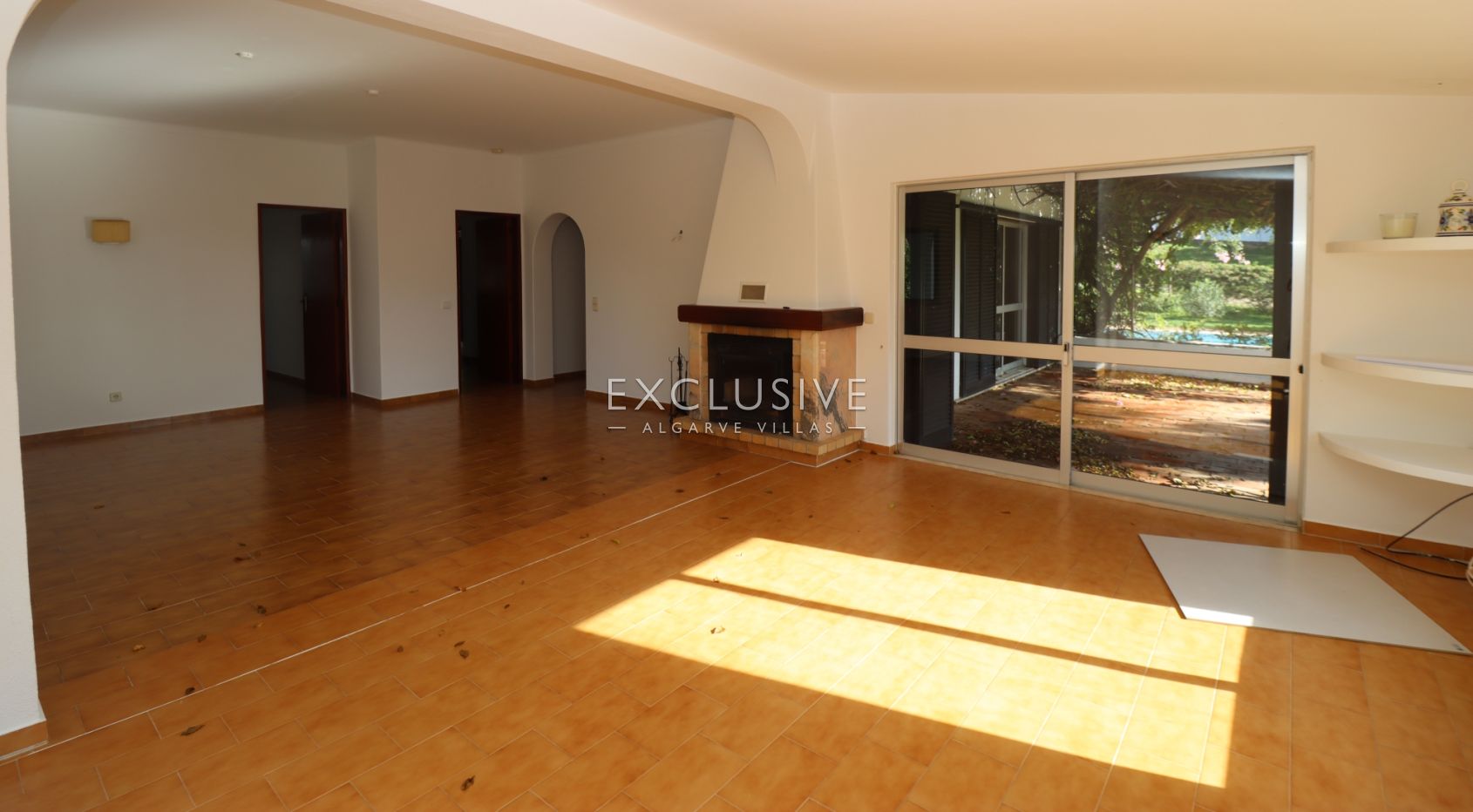 Villa to renovate in Vale del Rei, Lagoa, Algarve