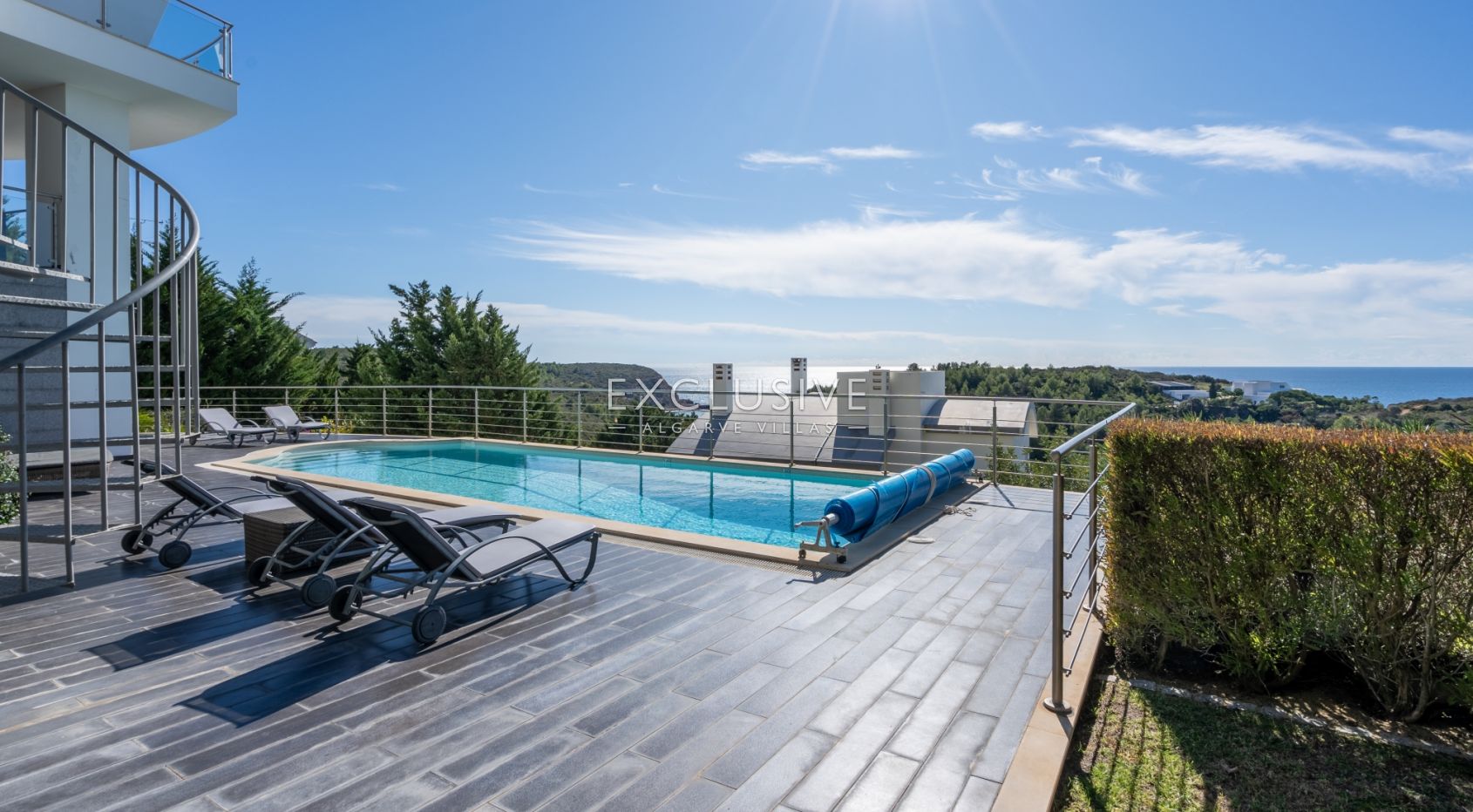3+2 bedroom Modern villa with stunning sea views near Burgau, Algarve