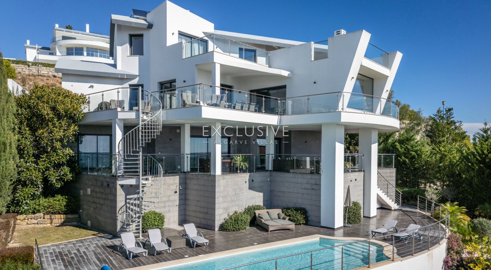 3+2 bedroom Modern villa with stunning sea views near Burgau, Algarve