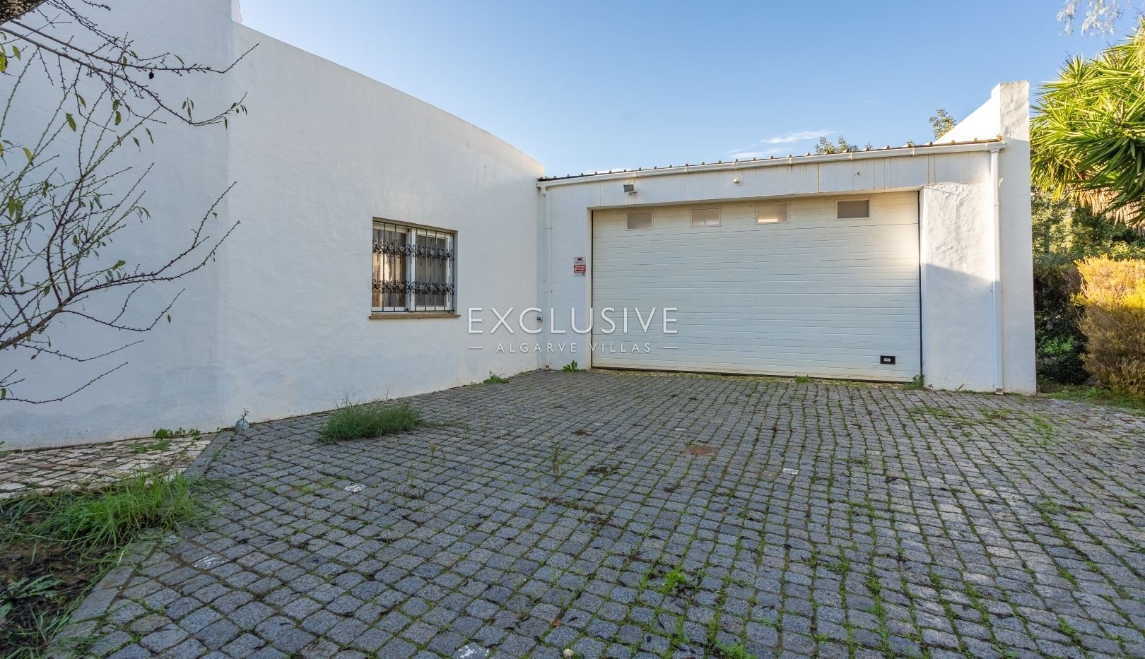 moradia V3+1 com Piscina e Jardim Interior, Carvoeiro, Lagoa