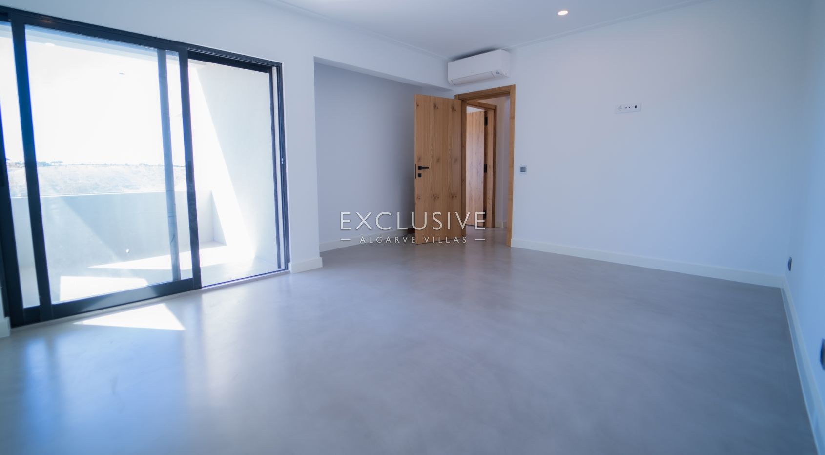 villa moderne de 7 chambres près de la plage de Quarteira, Algarve