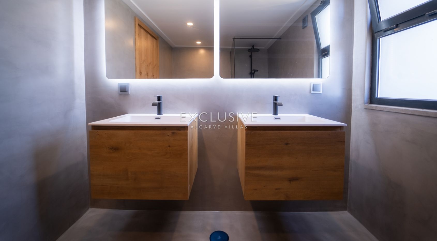villa moderne de 7 chambres près de la plage de Quarteira, Algarve