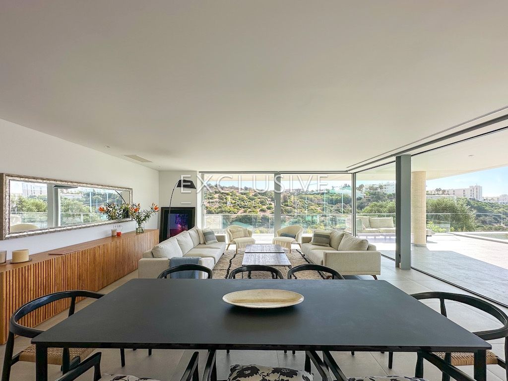 Contemporary villa with sea views in Porto de Mós, Lagos (Algarve)