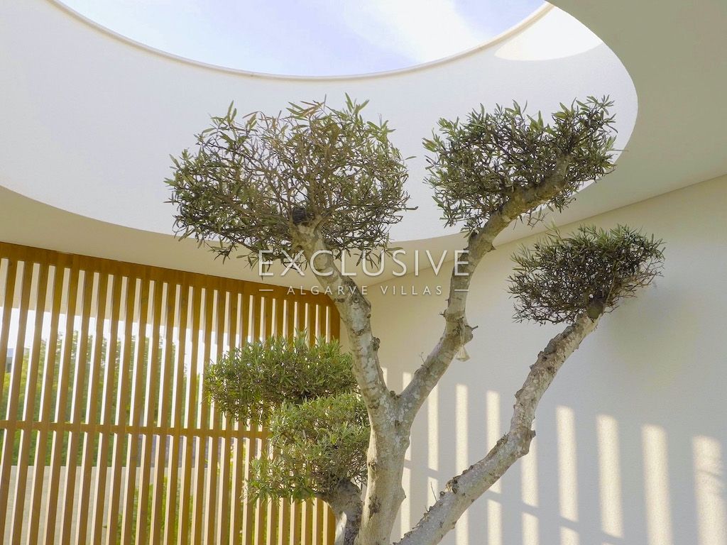 Contemporary villa with sea views in Porto de Mós, Lagos (Algarve)