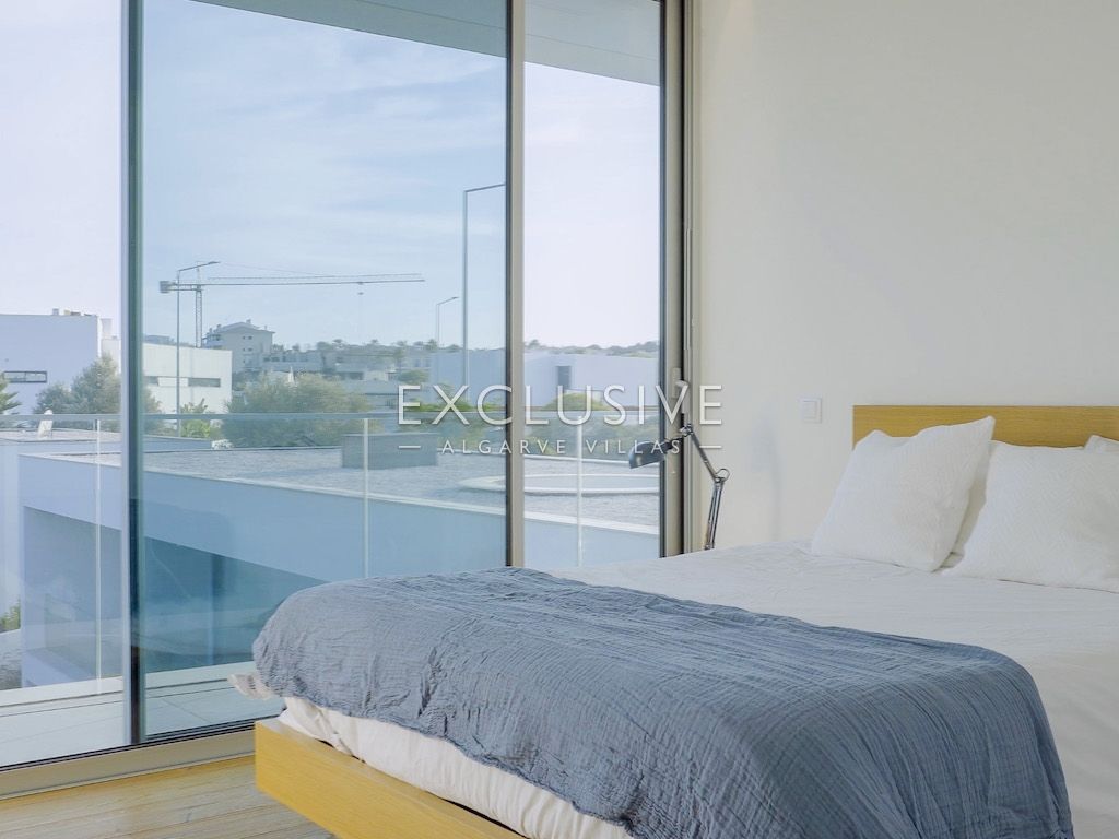 Contemporary villa with sea views in Porto de Mós, Lagos (Algarve)