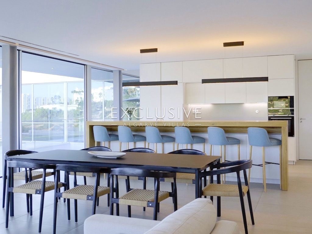 Contemporary villa with sea views in Porto de Mós, Lagos (Algarve)