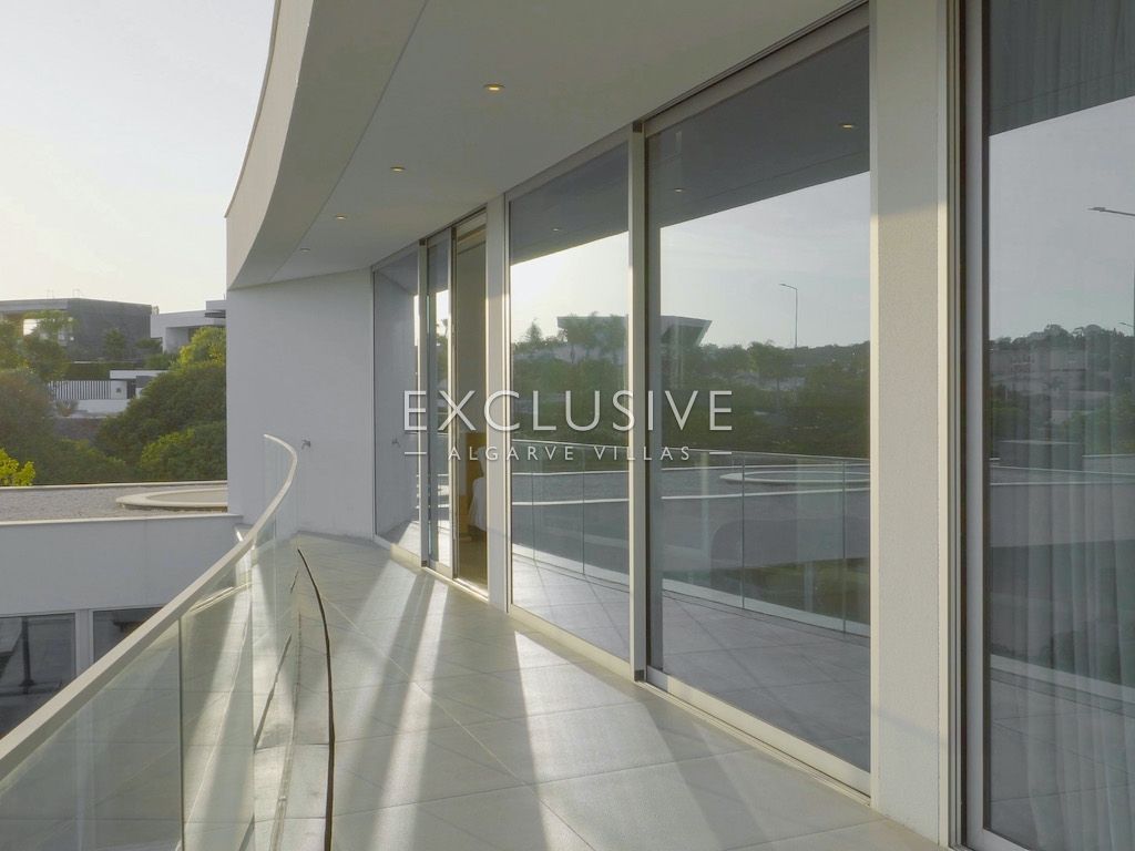 Contemporary villa with sea views in Porto de Mós, Lagos (Algarve)