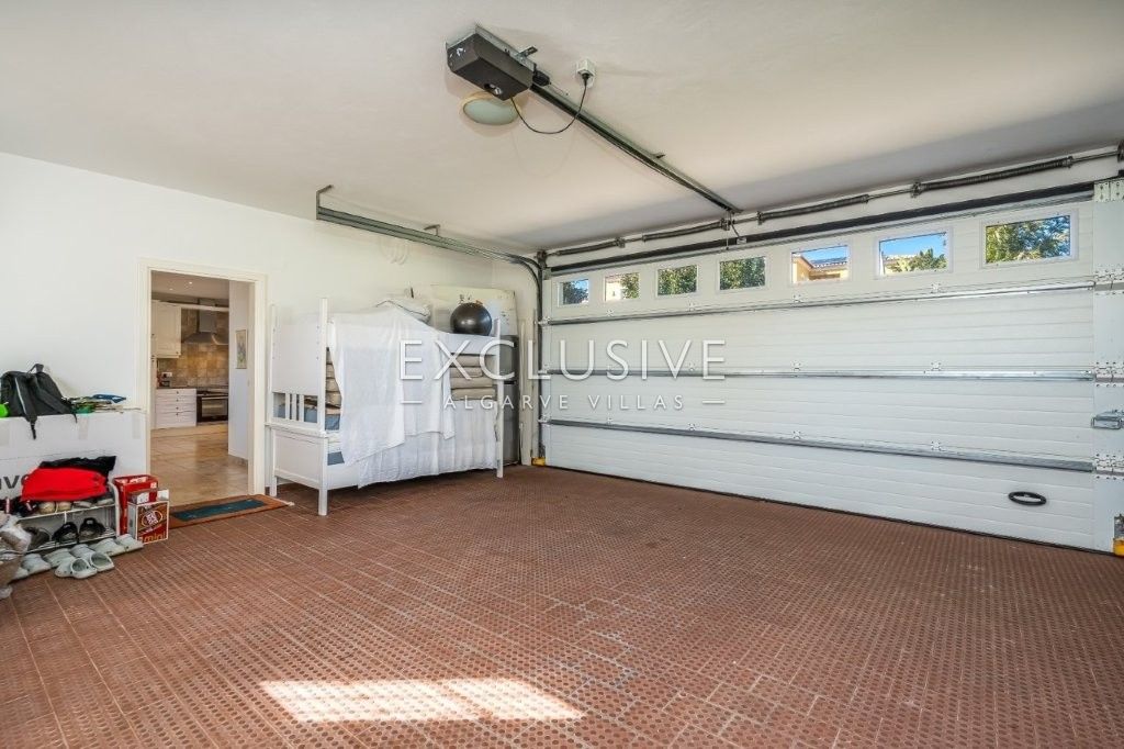 Luxurious Coastal Villa with Stunning Sea Views in Reserva da Luz, Lagos