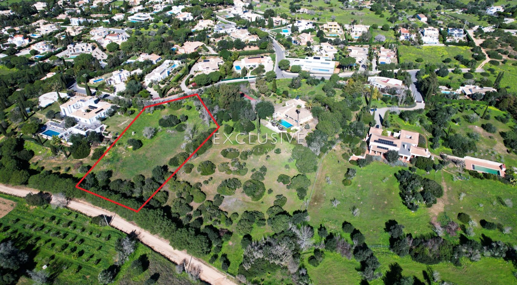 Prime Plot in Salicos, Carvoeiro - 6,440m² with Mature Trees &amp; Development Potential