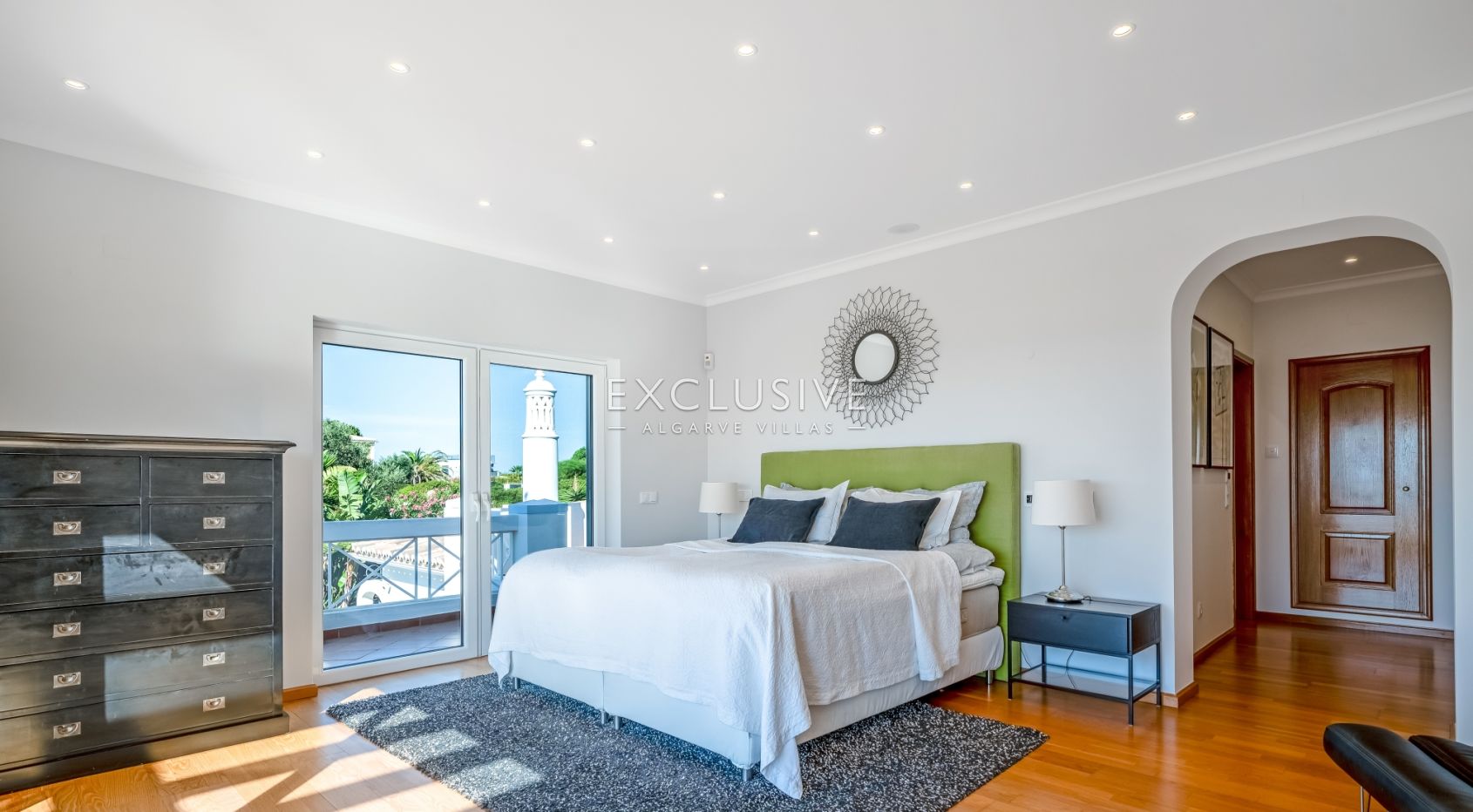 villa de 4+3 chambres avec vue sur la mer et les falaises Carvoeiro, Algarve