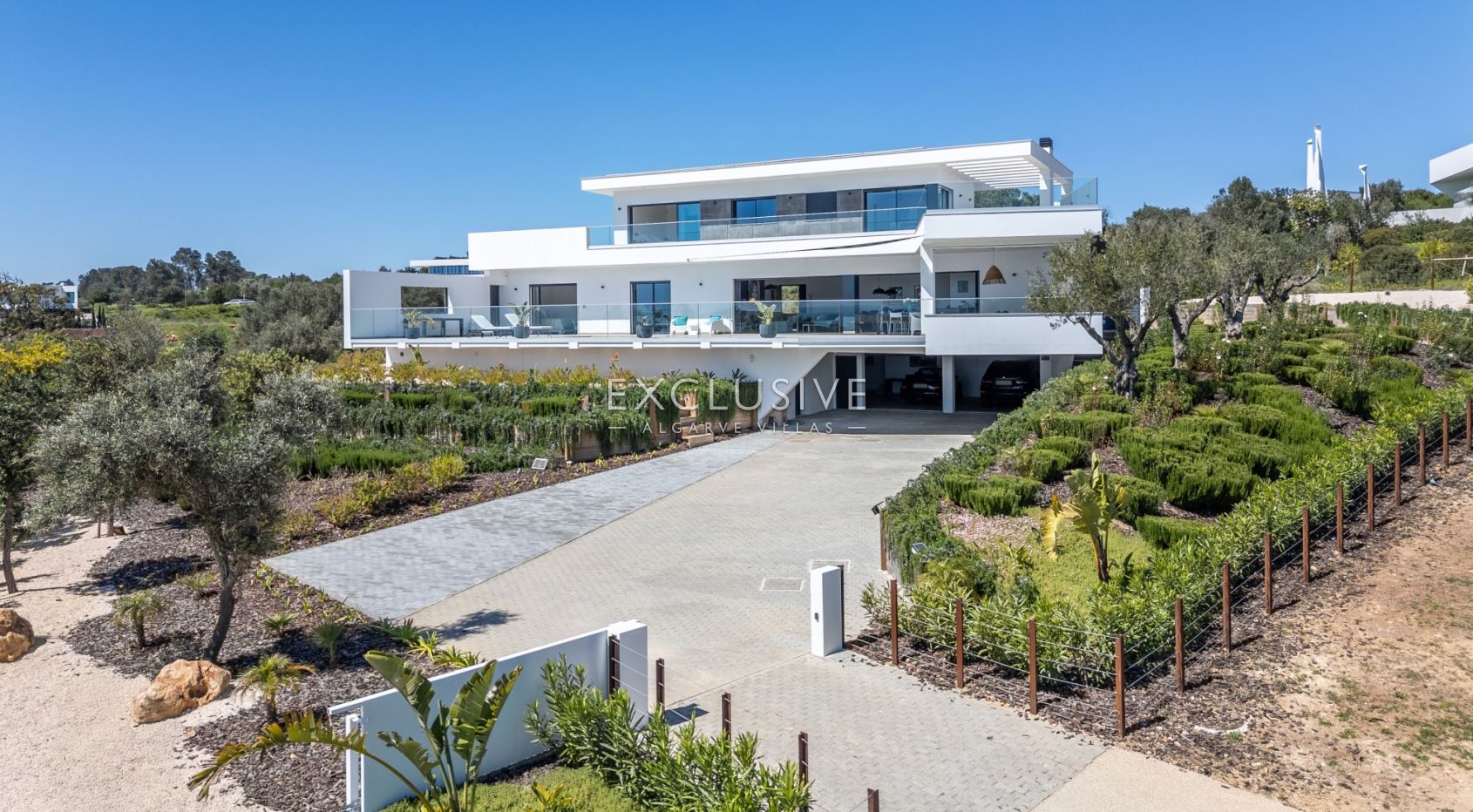 Luxury Villa, with stunning views in Palmares Golf Resort, Algarve