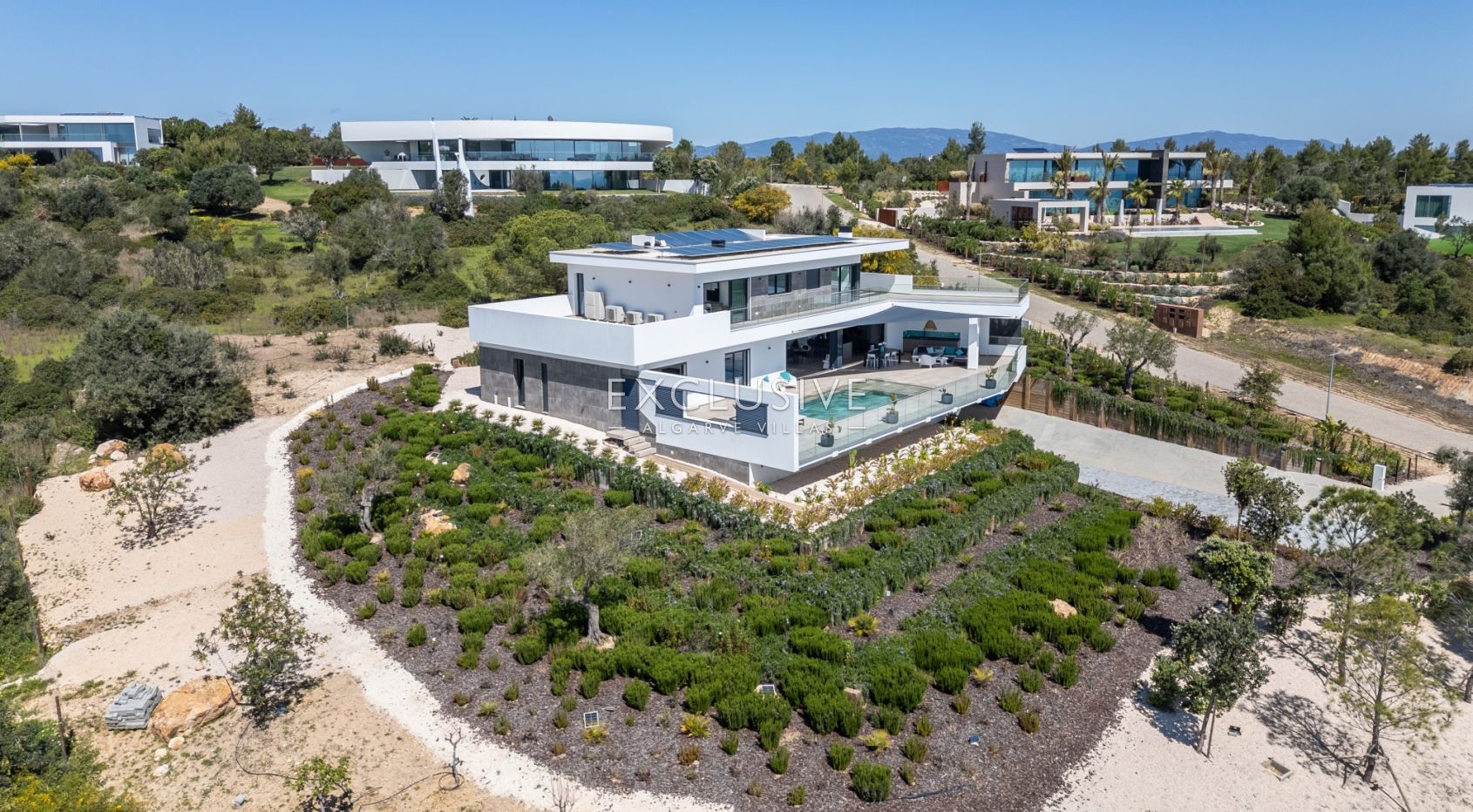 Luxury Villa, with stunning views in Palmares Golf Resort, Algarve