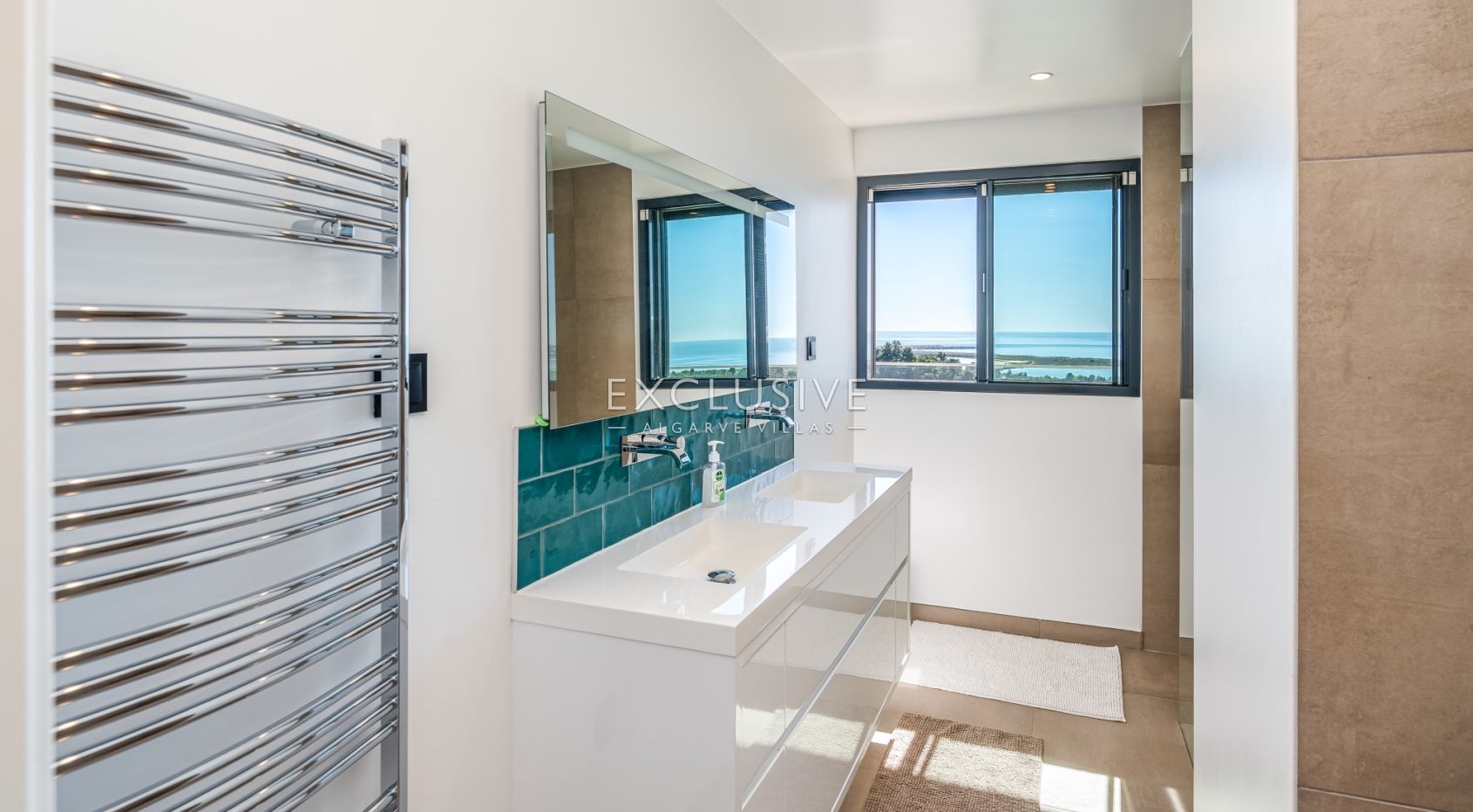Luxury Villa, with stunning views in Palmares Golf Resort, Algarve
