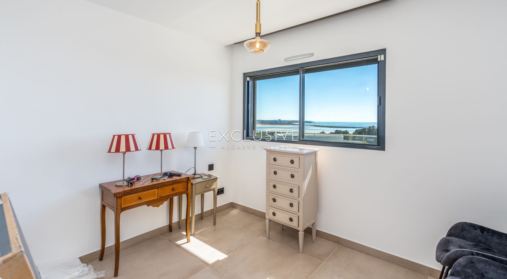 Luxury Villa, with stunning views in Palmares Golf Resort, Algarve