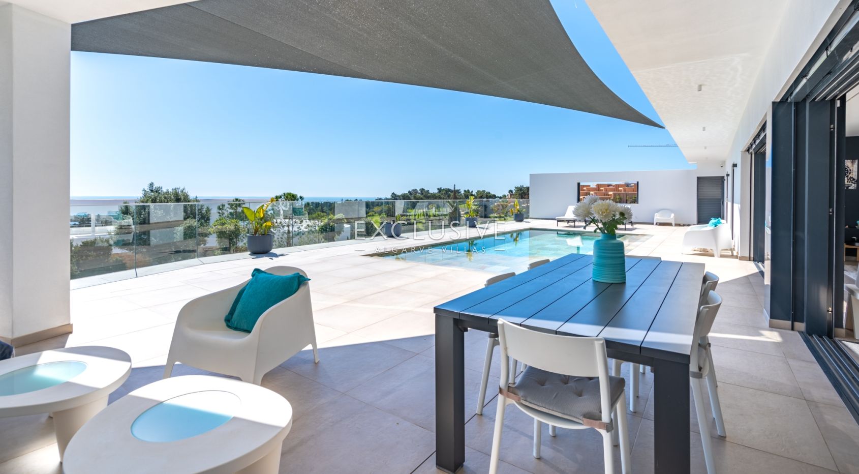 Luxury Villa, with stunning views in Palmares Golf Resort, Algarve