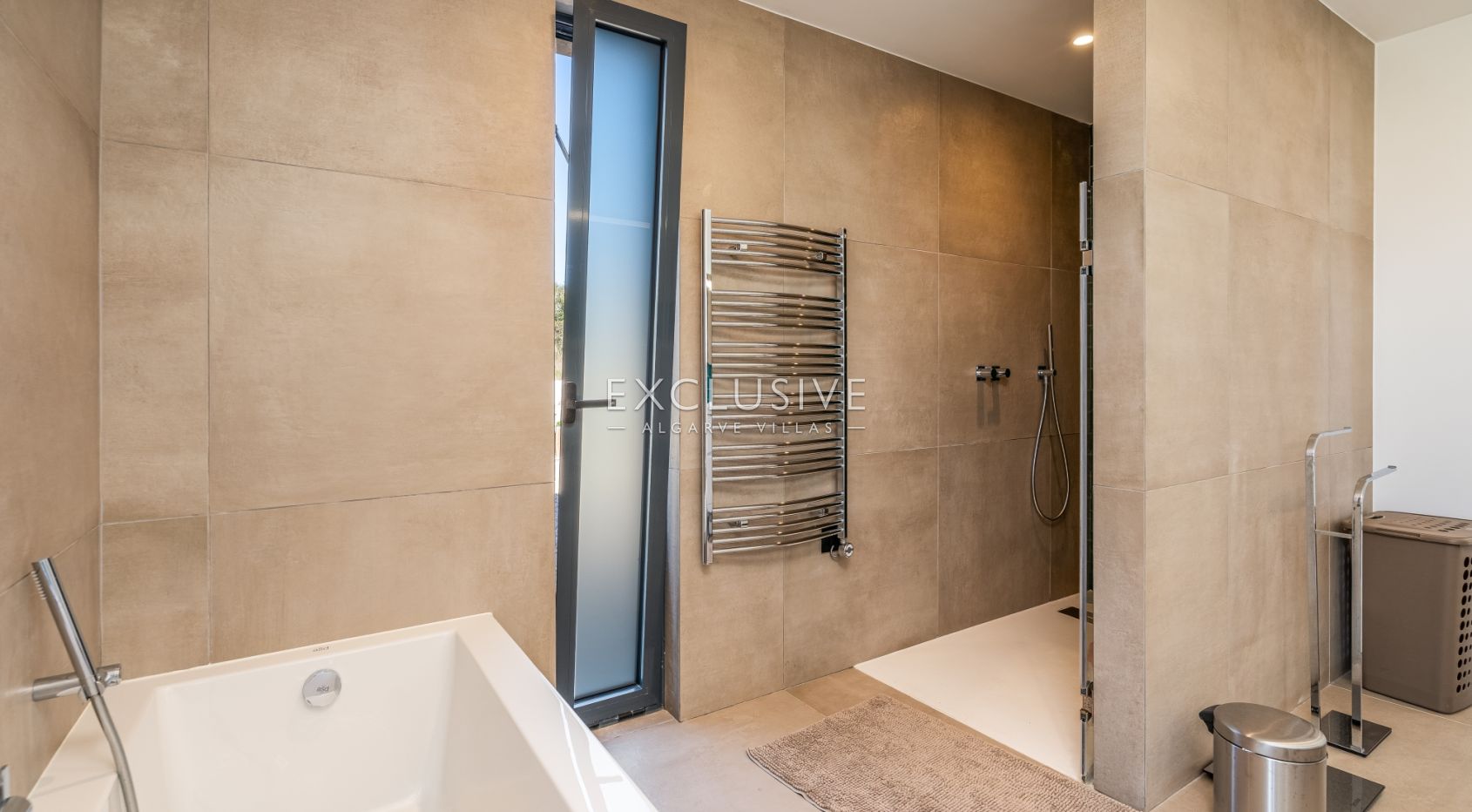 Luxury Villa, with stunning views in Palmares Golf Resort, Algarve