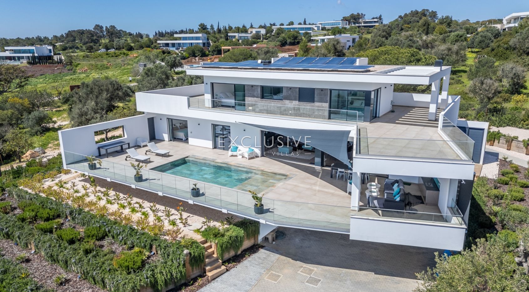 Luxury Villa, with stunning views in Palmares Golf Resort, Algarve