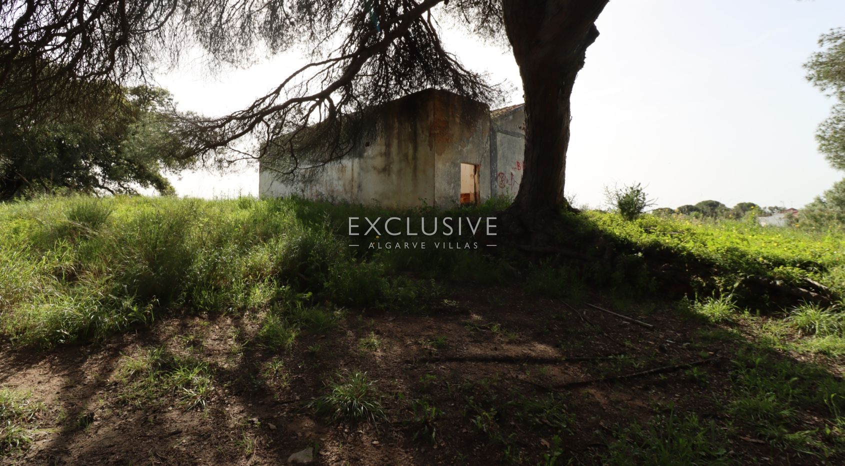 Groot bouwperceel met goedgekeurd project, Lagoa, Algarve