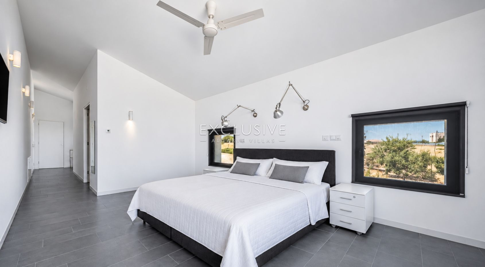 Design-Villa in Caramujeira mit Panoramablick auf die Küste