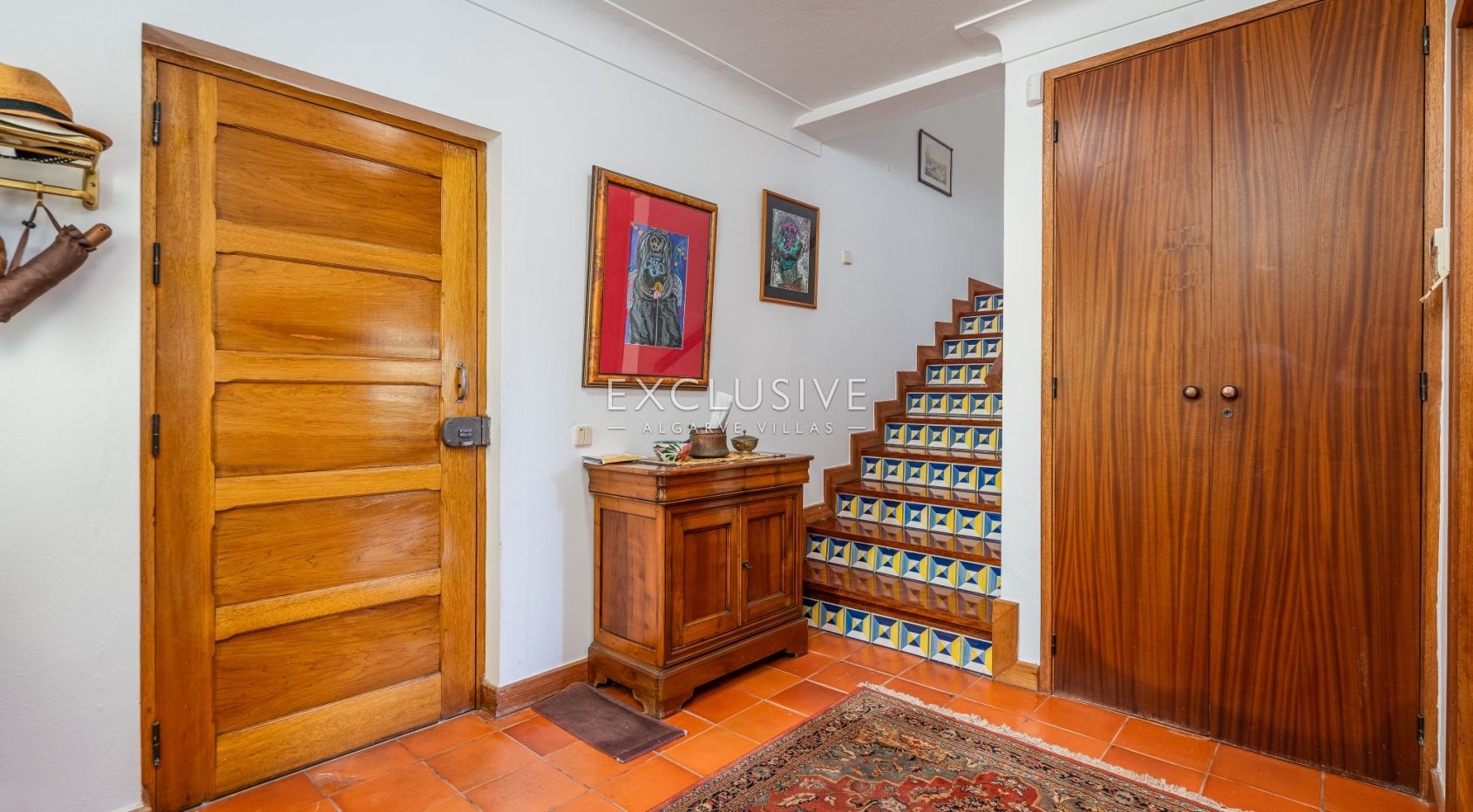 Quinta style property, plus ruin with 25960m2 plot, close to beaches, Alvor, Algarve
