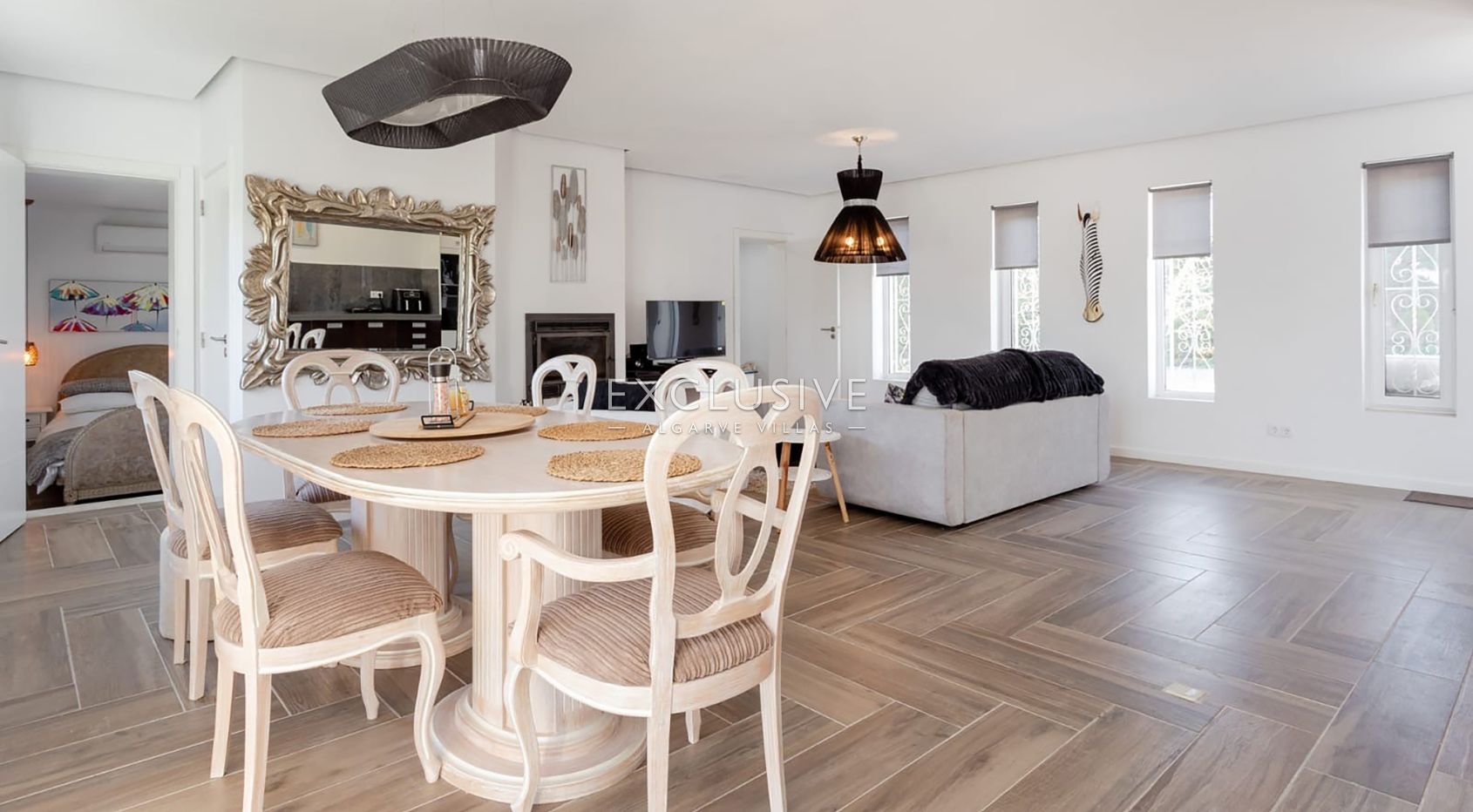 Moradia com 4 + 2 quartos e grande terreno a Carvoeiro