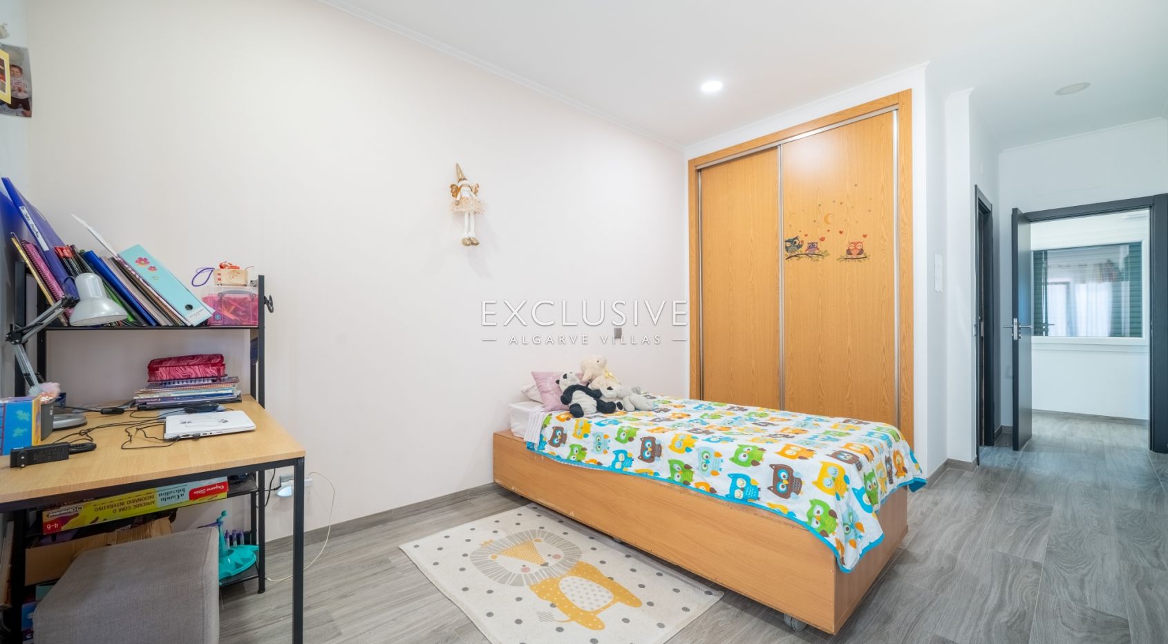 Moradia térrea moderna, 4 Quartos, Piscina Privada, Penina Golf, Portimão
