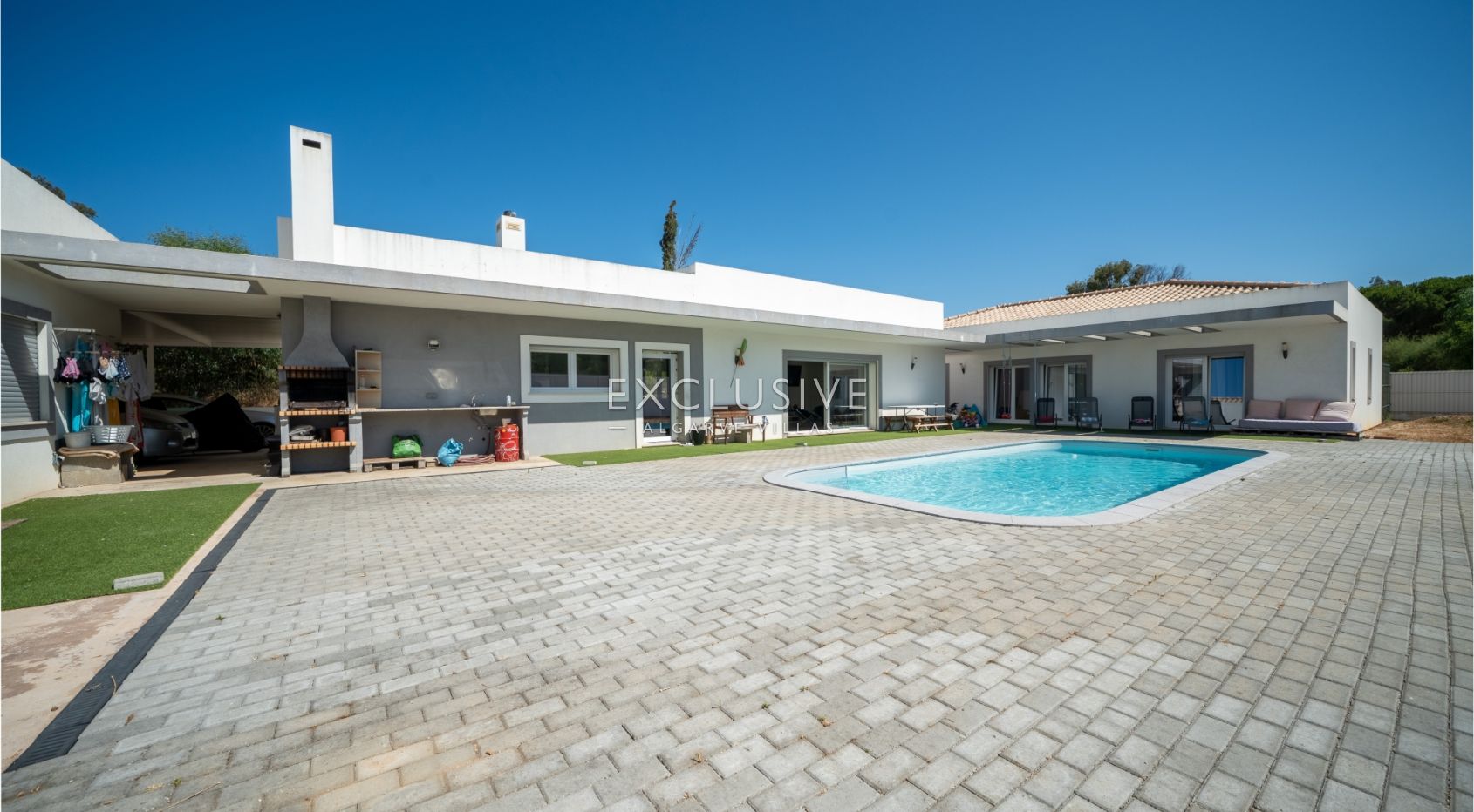 Moradia térrea moderna, 4 Quartos, Piscina Privada, Penina Golf, Portimão
