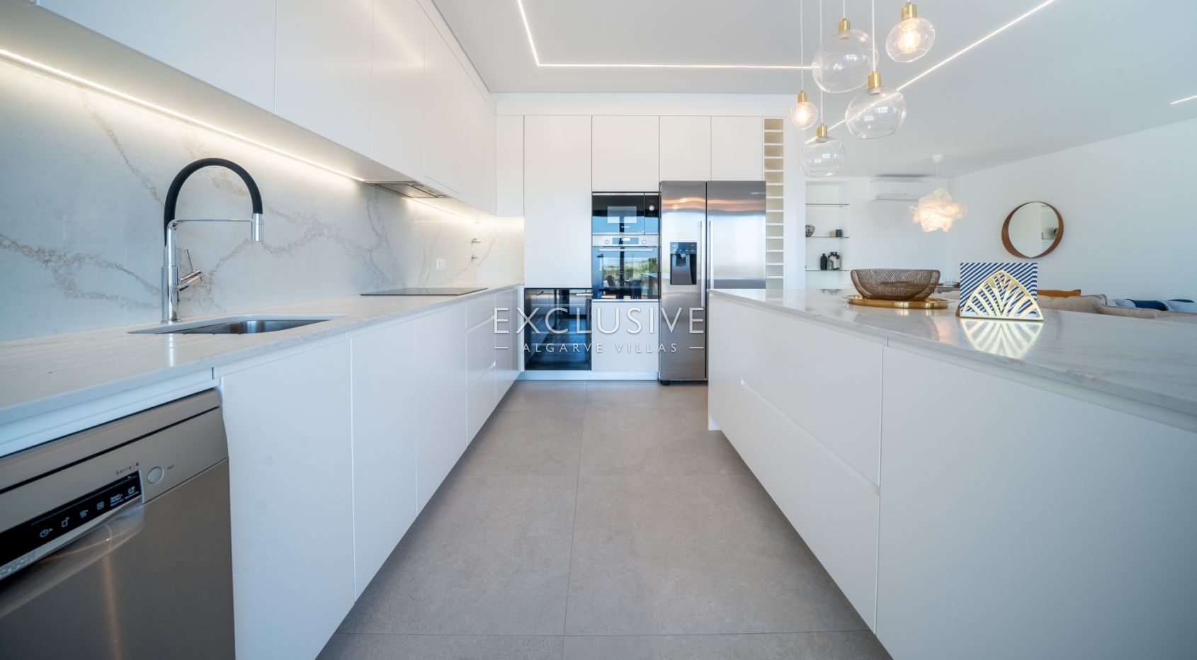 Eigentijdse villa in luxe condominium in Almancil, Algarve