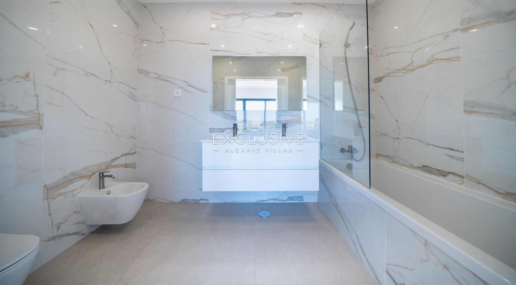 Eigentijdse villa in luxe condominium in Almancil, Algarve