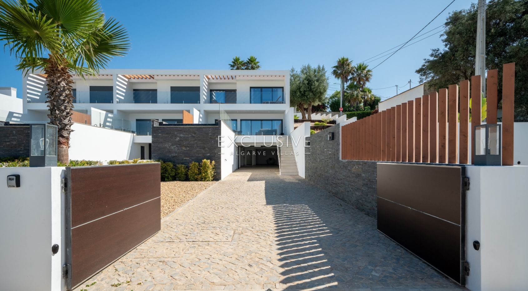 Eigentijdse villa in luxe condominium in Almancil, Algarve