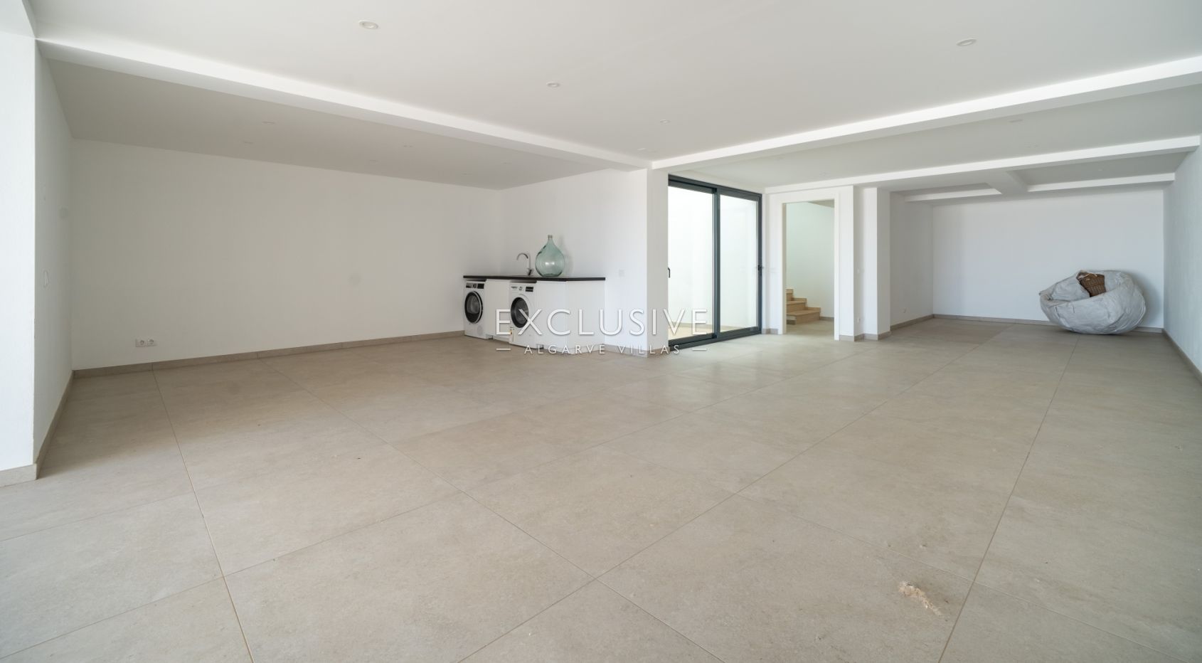 Modern Villa Luxury in Tranquil Almancil with Distant Sea Views, Algarve