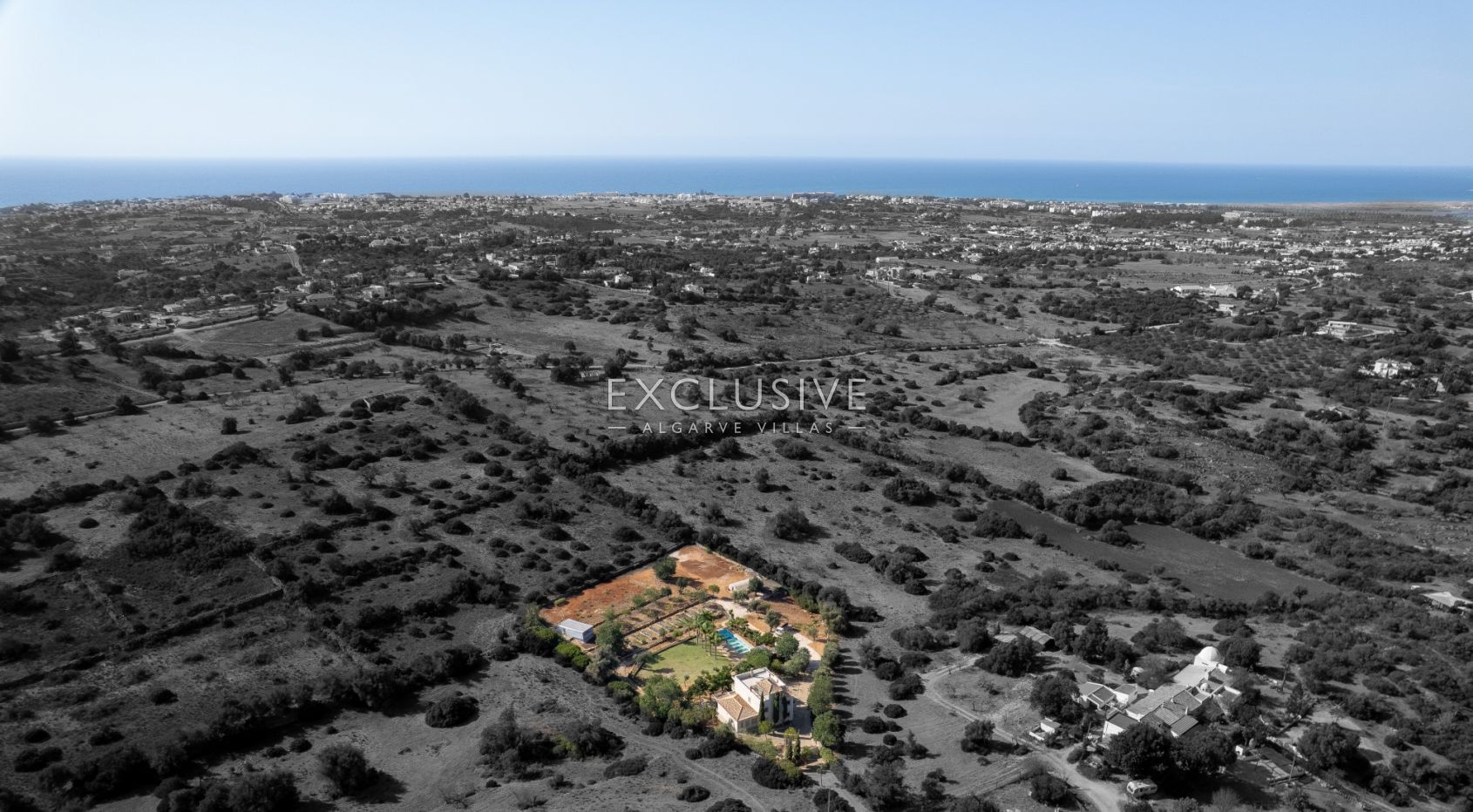 Moradia no campo V3 + 2, alta qualidade de construção, em Albufeira
