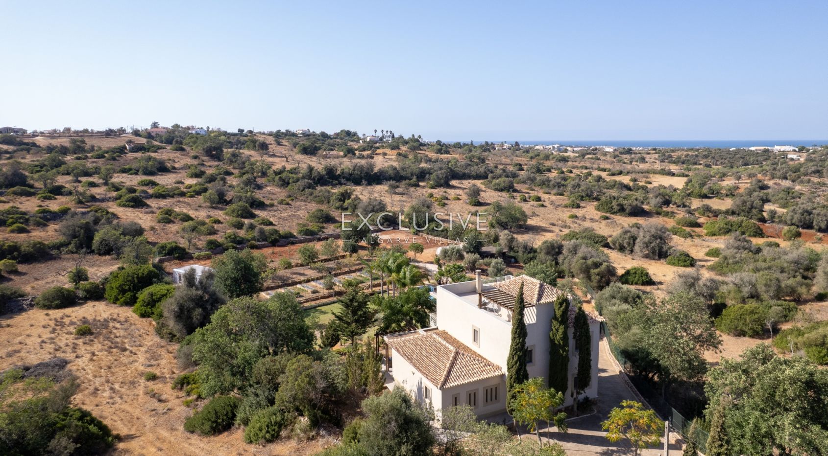 Moradia no campo V3 + 2, alta qualidade de construção, em Albufeira