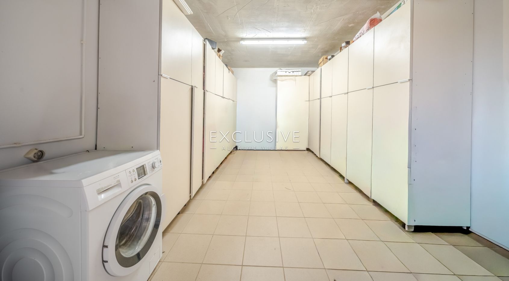 Moradia no campo V3 + 2, alta qualidade de construção, em Albufeira