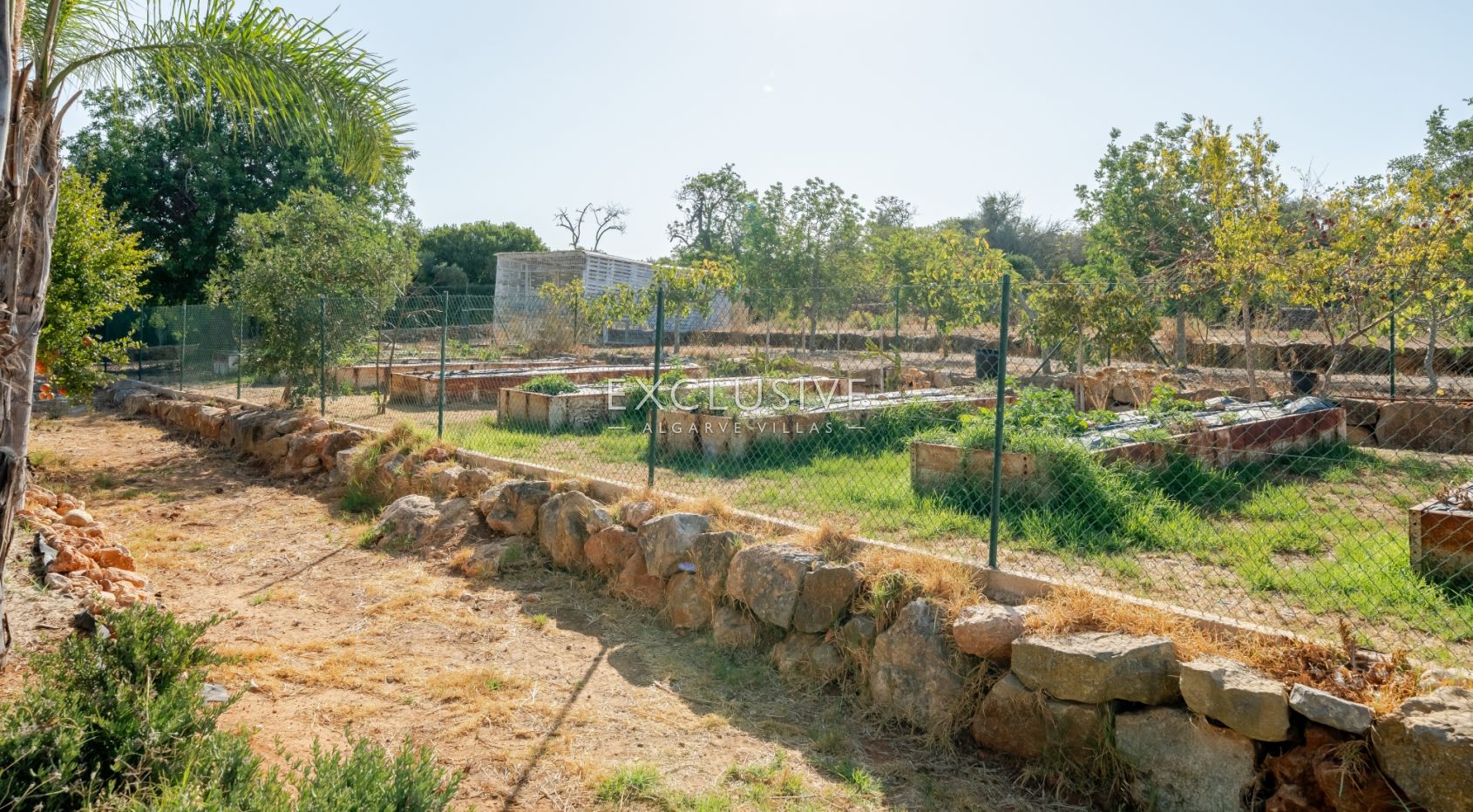 Moradia no campo V3 + 2, alta qualidade de construção, em Albufeira