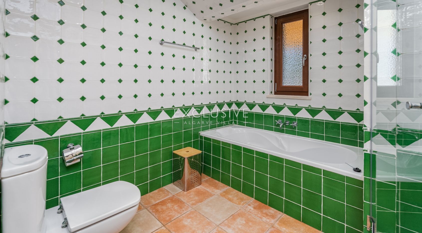 Fantástica moradia V7 com piscina e campo de ténis Carvoeiro, Algarve