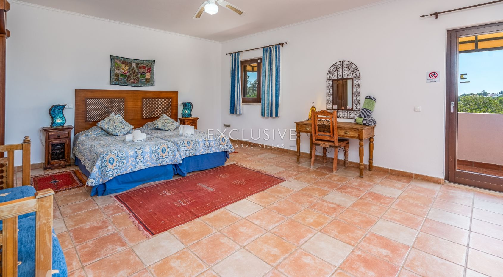 Fantástica moradia V7 com piscina e campo de ténis Carvoeiro, Algarve