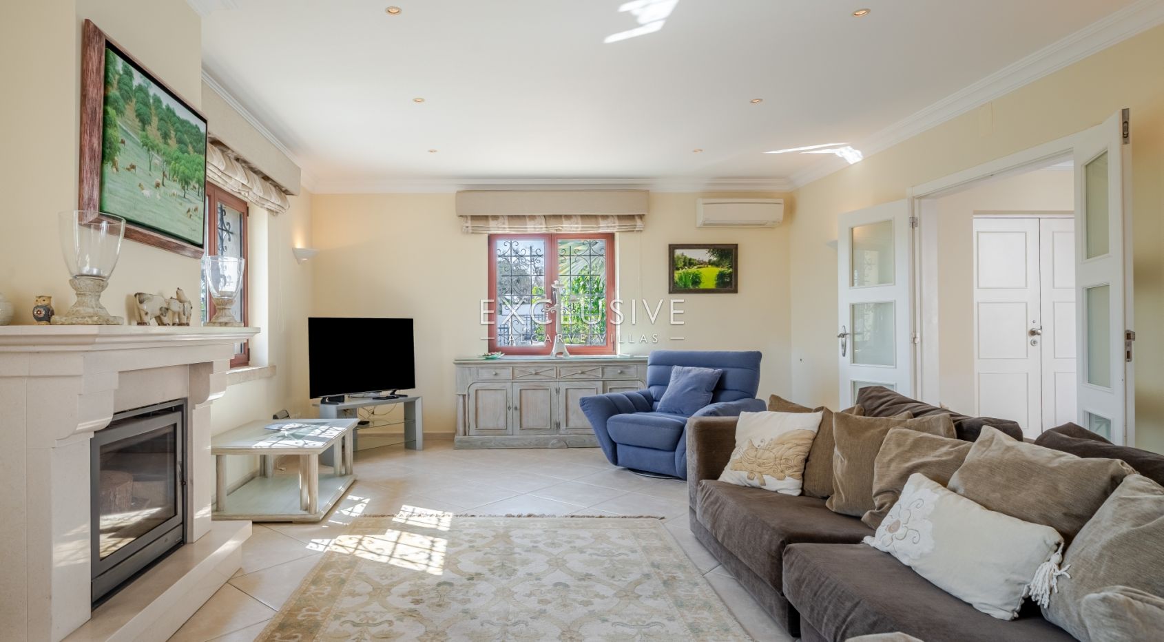 een mooie, rustige en privé 4+2 slaapkamer villa met zwembad bij Olhos de Agua,Centraal Algarve