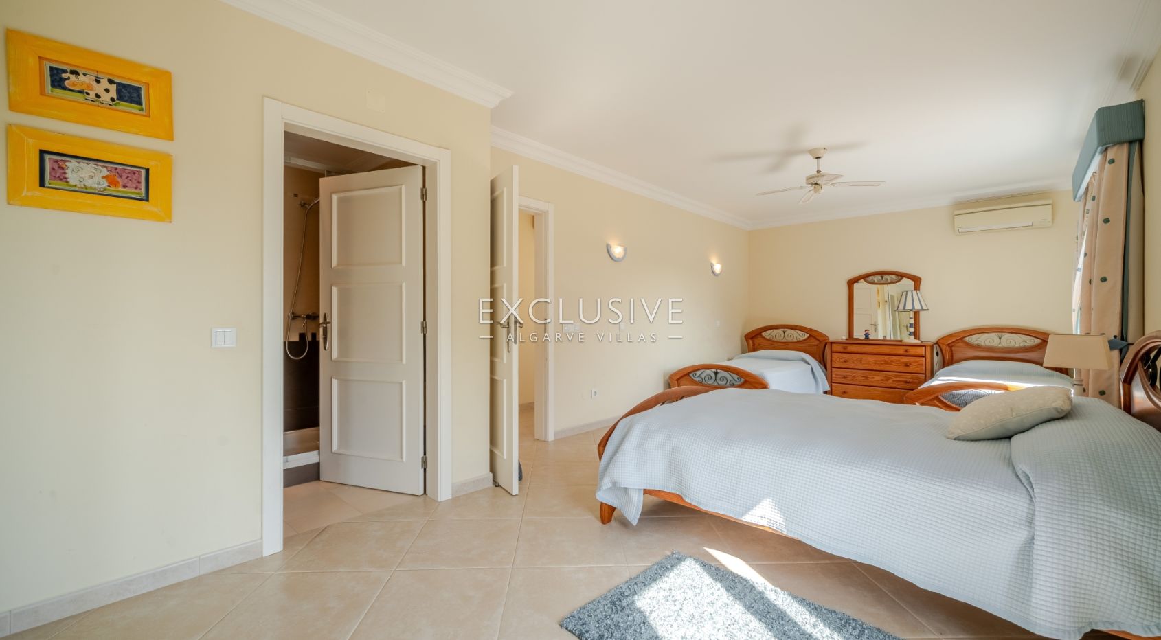 een mooie, rustige en privé 4+2 slaapkamer villa met zwembad bij Olhos de Agua,Centraal Algarve