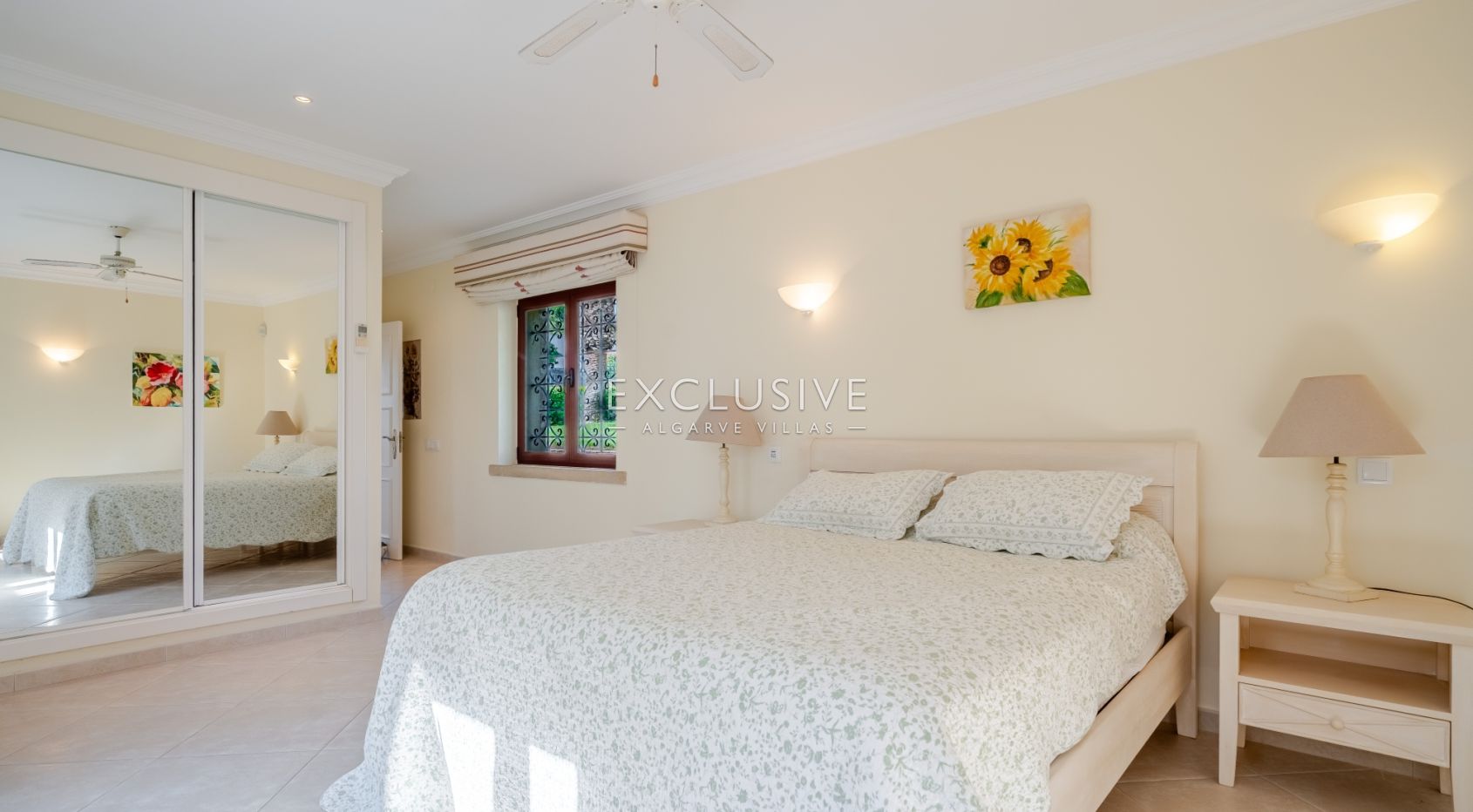 een mooie, rustige en privé 4+2 slaapkamer villa met zwembad bij Olhos de Agua,Centraal Algarve