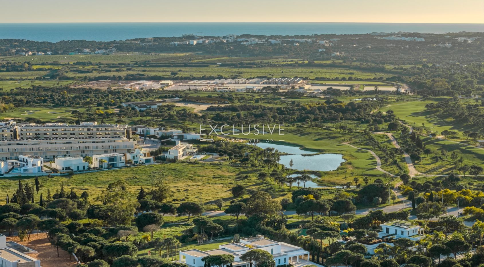 Verfijnde 5+3 Suite Villa in Vilamoura's prestigieuze Pinhal Velho