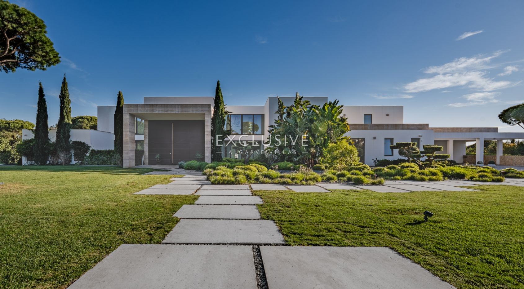 Verfijnde 5+3 Suite Villa in Vilamoura's prestigieuze Pinhal Velho