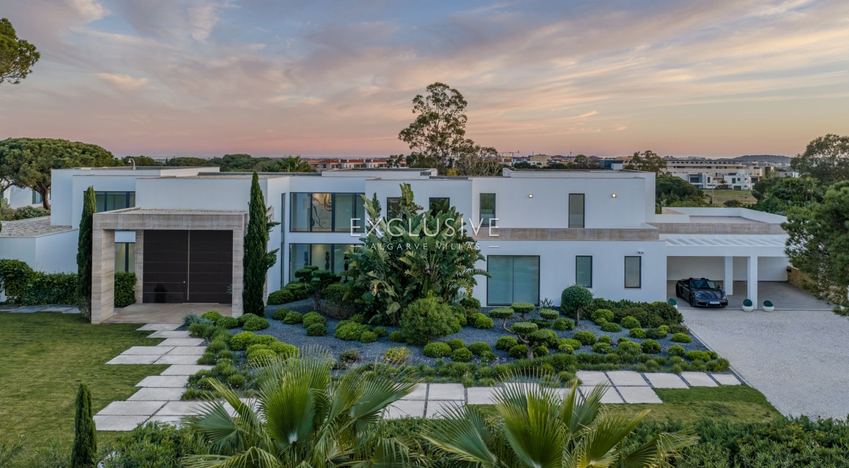 Verfijnde 5+3 Suite Villa in Vilamoura's prestigieuze Pinhal Velho