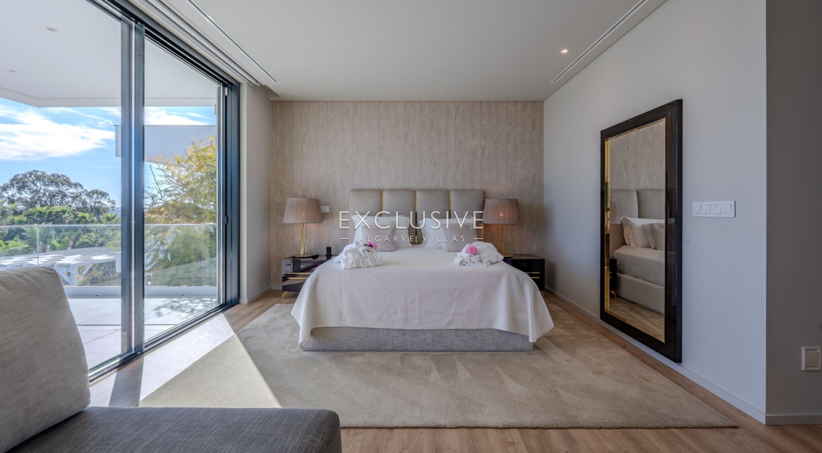 Verfijnde 5+3 Suite Villa in Vilamoura's prestigieuze Pinhal Velho