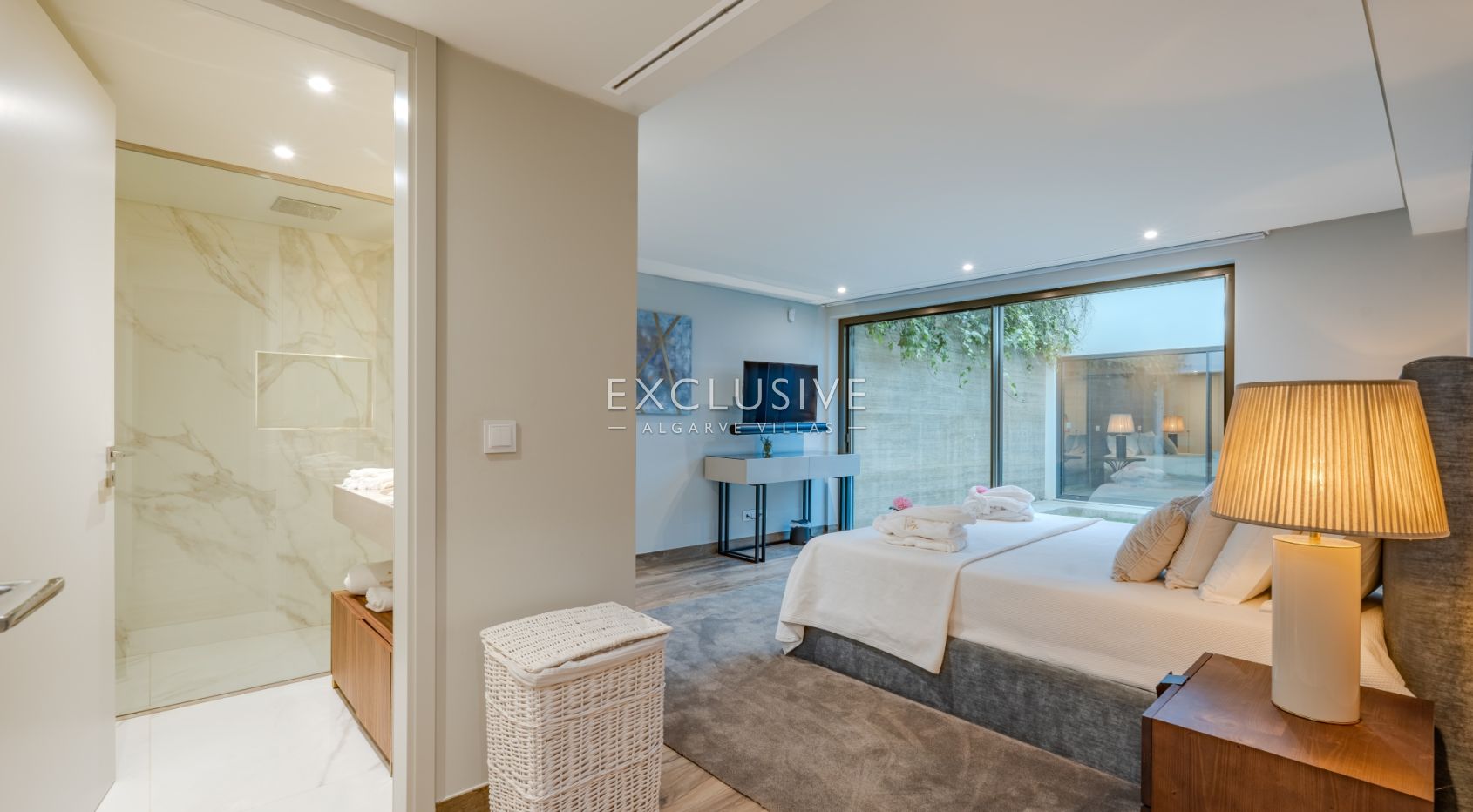 Verfijnde 5+3 Suite Villa in Vilamoura's prestigieuze Pinhal Velho