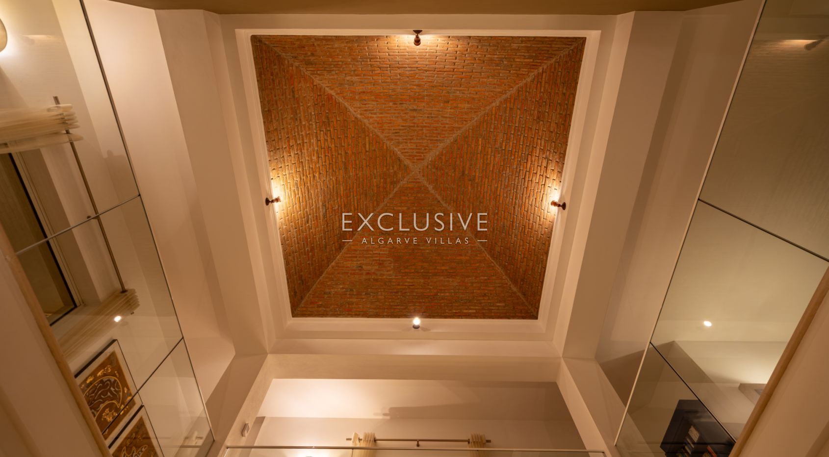 Exceptional Praia da Luz Villa with Breathtaking Ocean and Village Views, Algarve