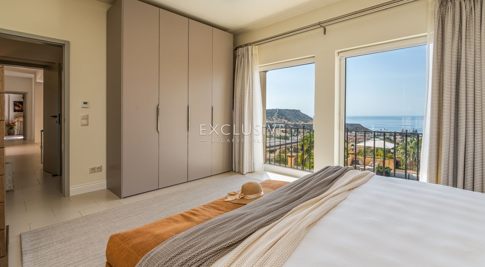 Exceptional Praia da Luz Villa with Breathtaking Ocean and Village Views, Algarve