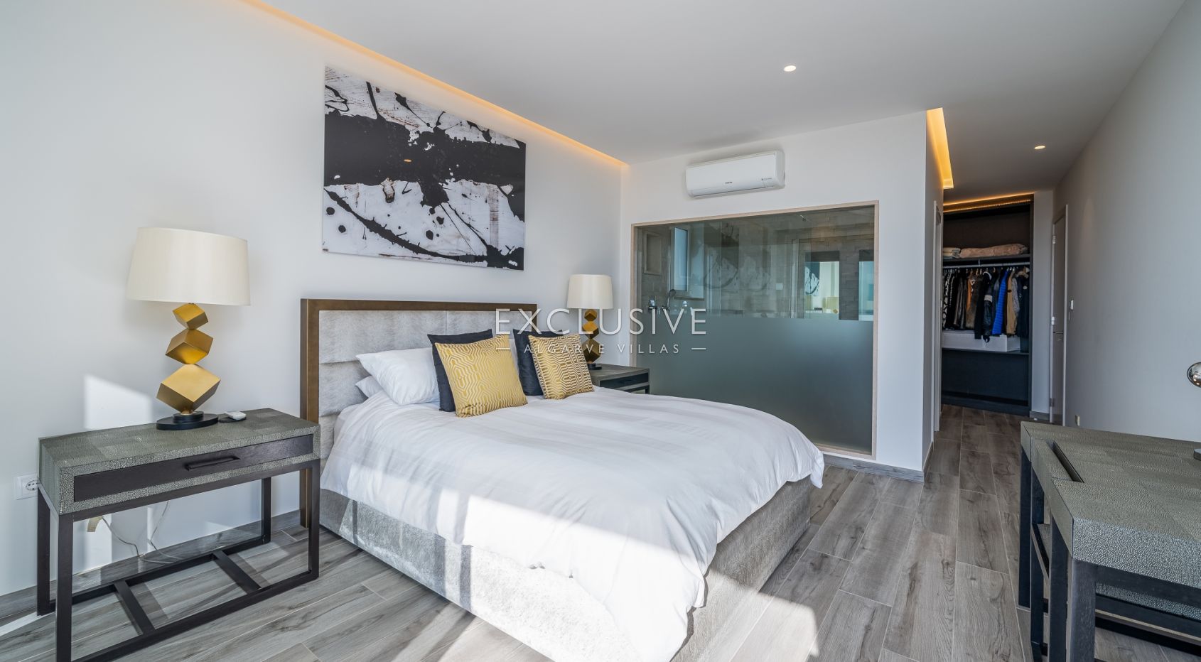 4 Bedroom Contemporary villa with Panoramic sea views in Lagos, Algarve