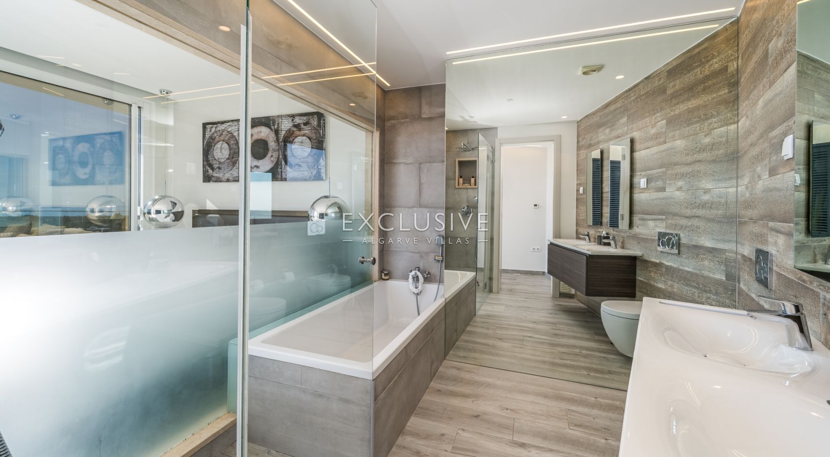 4 Bedroom Contemporary villa with Panoramic sea views in Lagos, Algarve